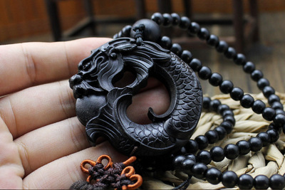 烏木環(huán)龍車掛 兼具裝飾與辟邪的汽車飾品